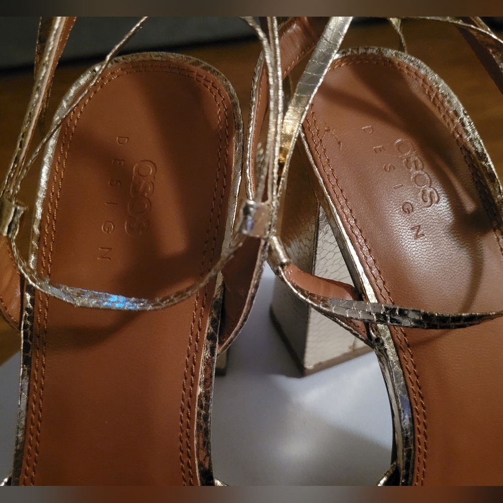 ASOS Gold Snake Skin Block Heel Strap - Picture 7 of 11